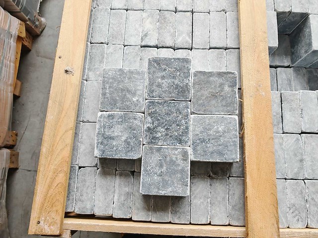 Natuursteen blauwe hardsteen 12x12x5 cm tegel 50,4 m² - afbeelding 2 van  8