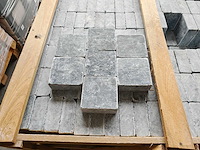 Natuursteen blauwe hardsteen 12x12x5 cm tegel 50,4 m² - afbeelding 1 van  6