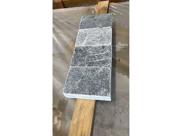 Natuursteen blauwe hardsteen 12x18x5 cm tegel 54 m² - afbeelding 10 van  10