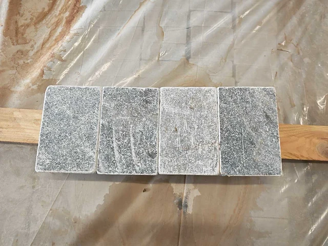 Natuursteen blauwe hardsteen 12x18x5 cm tegel 54 m² - afbeelding 3 van  10
