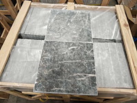 Natuursteen blauwe hardsteen 40x40x3 cm tegel 42,24 m² - afbeelding 1 van  8