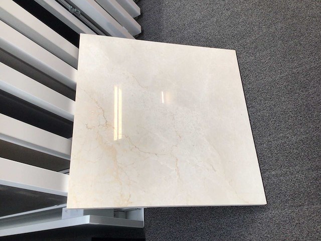 Natuursteen marmer beige gepolijst tegel 60x60x2 cm 54 m² - afbeelding 5 van  7