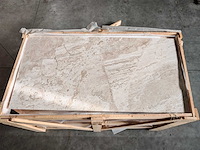 Natuursteen marmer beige gepolijst vloertegel 61x121,9 cm 36,44 m² - afbeelding 1 van  7