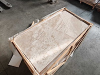 Natuursteen marmer beige gepolijst vloertegel 61x121,9 cm 36,44 m² - afbeelding 2 van  7