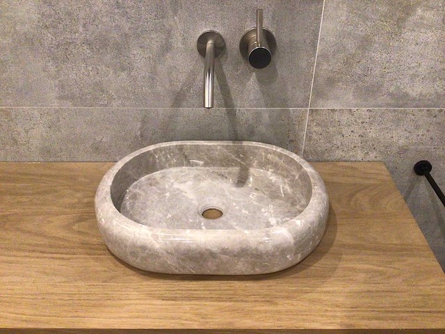 Natuursteen marmer beige/grey oval waskom 47x34x10 cm - afbeelding 1 van  3