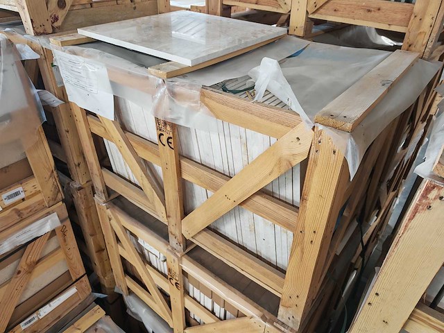 Natuursteen marmer creme gepolijst 61x61x2 cm tegels 83,75 m² - afbeelding 3 van  6