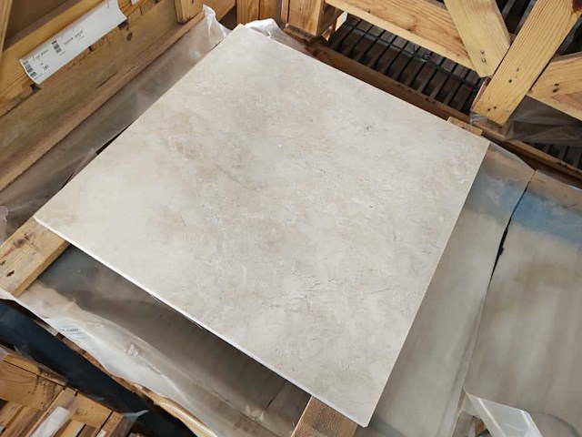 Natuursteen marmer creme gepolijst 61x61x2 cm tegels 83,75 m² - afbeelding 4 van  6