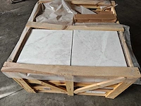 Natuursteen marmer wit honed 45,7x45,7 cm tegel 106,5 m² - afbeelding 3 van  8