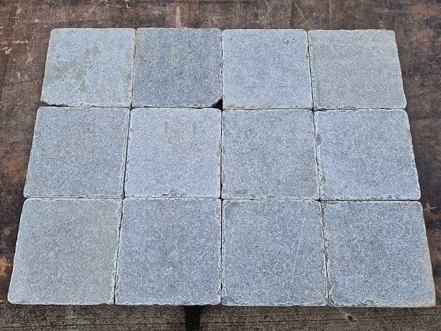 Natuursteen tegels (ca. 32.4m²) - afbeelding 1 van  1