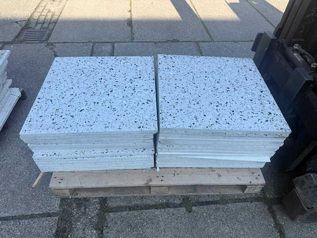 Natuursteen terrazzo tegels 60×60 cm -10,44m2 - afbeelding 2 van  2