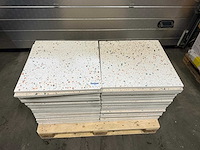 Natuursteen terrazzo tegels 60×60 cm – 35 stuks / ca. 12,60 m² - afbeelding 1 van  4
