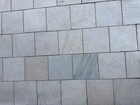 Natuursteen tuintegels 65m2 - afbeelding 1 van  6