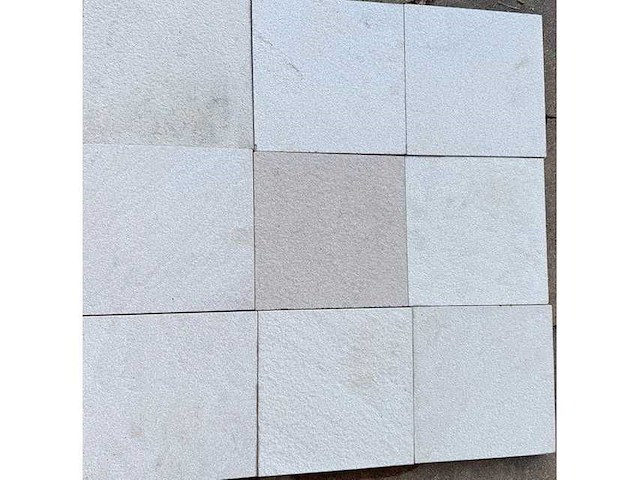 Natuursteen tuintegels 65m2 - afbeelding 2 van  6