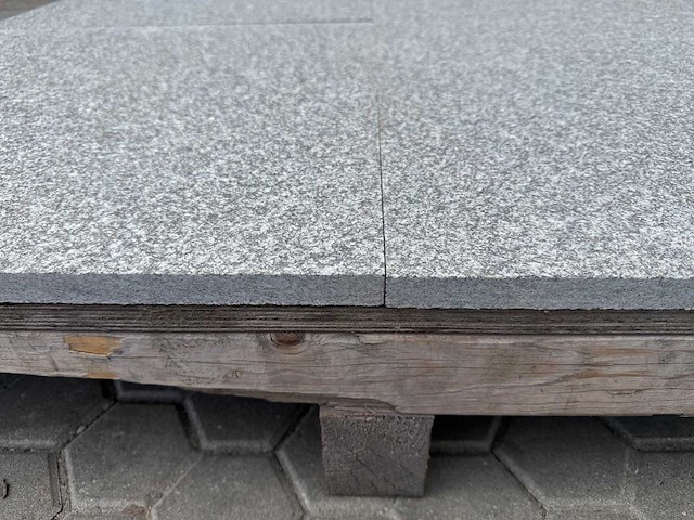 Natuursteen tuintegels (ca. 12,6m2) - afbeelding 5 van  5