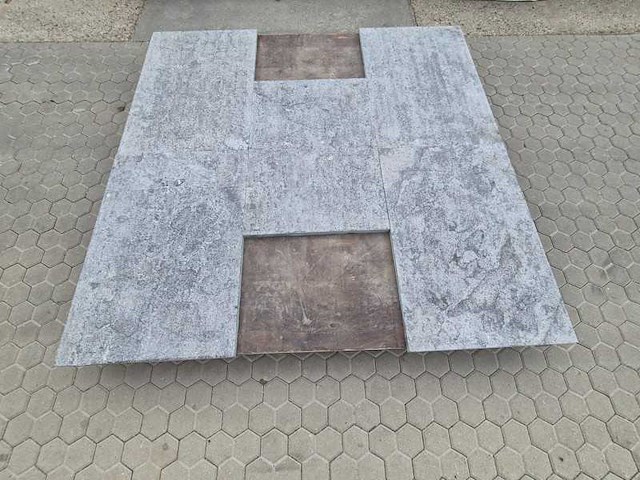 Natuursteen tuintegels (ca. 13,5m2) - afbeelding 1 van  1