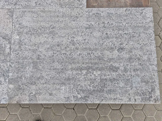 Natuursteen tuintegels (ca. 13,5m2) - afbeelding 1 van  4