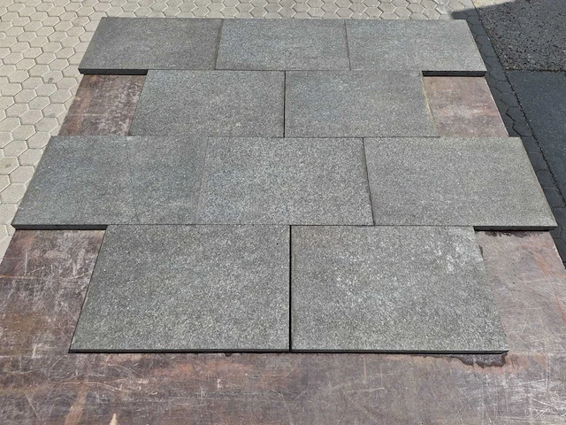 Natuursteen tuintegels (ca. 15,36m2) - afbeelding 4 van  4