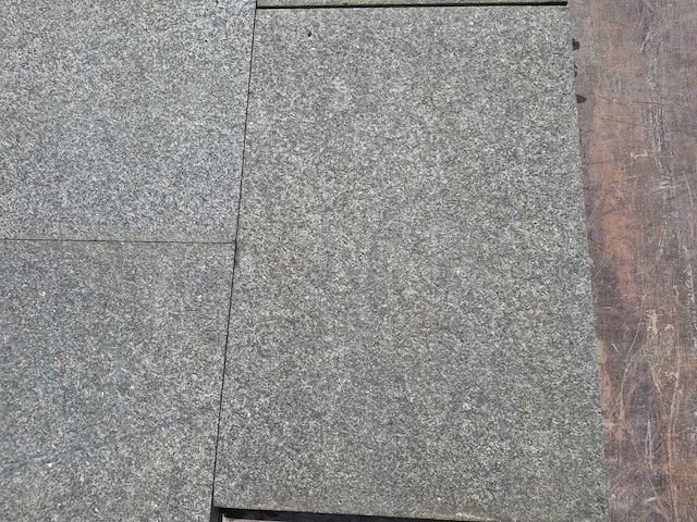 Natuursteen tuintegels (ca. 30,72m2) - afbeelding 3 van  4