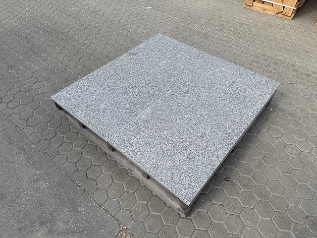 Natuursteen tuintegels (ca. 50,4m2) - afbeelding 4 van  5