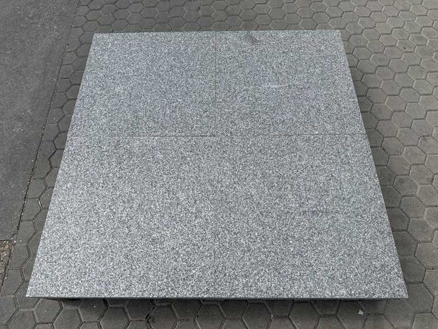 Natuursteen tuintegels (ca. 50,4m2) - afbeelding 1 van  5