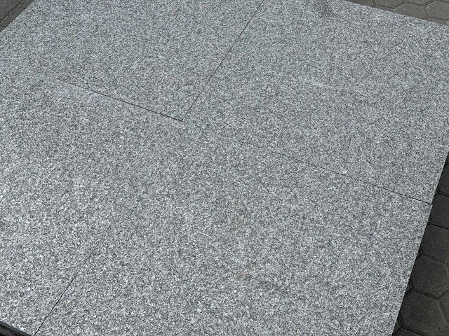 Natuursteen tuintegels (ca. 50,4m2) - afbeelding 3 van  5