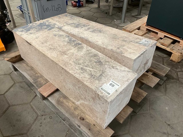 Natuursteen uit het louvre (2x) - afbeelding 1 van  4