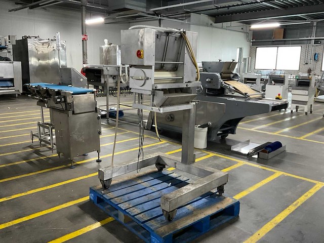 Nau rvs mobiele strooier - afbeelding 1 van  9
