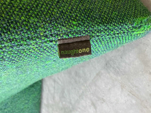 Naughtone pinch poef - afbeelding 3 van  3