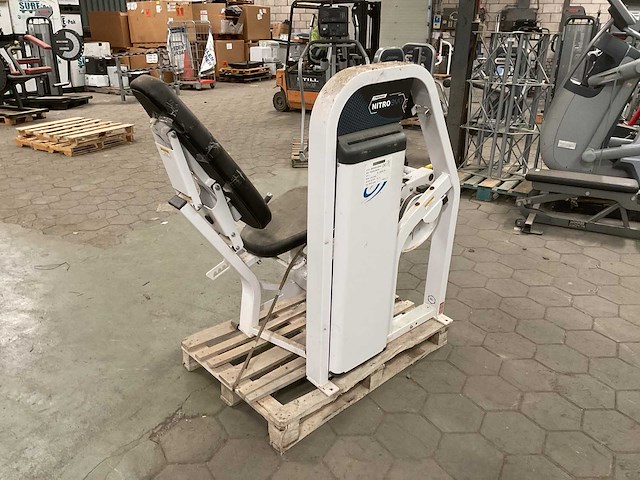 Nautilus nitro evo leg curl - afbeelding 3 van  6