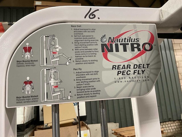Nautilus nitro rear delt pec fly - afbeelding 5 van  5