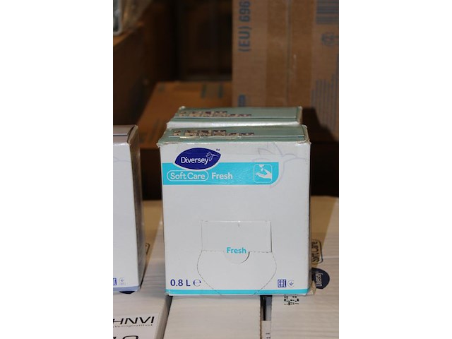Navulverpakkingen handzeep diversey soft care. 15 verpakkingen - afbeelding 3 van  3