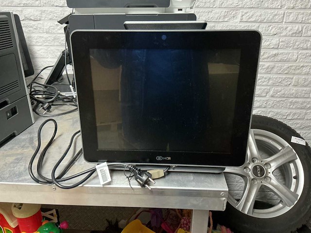 Ncr monitor - afbeelding 1 van  3
