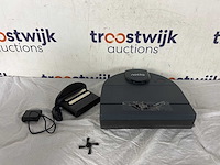 Neato robotics d8 - intelligente robotstofzuiger - afbeelding 1 van  1