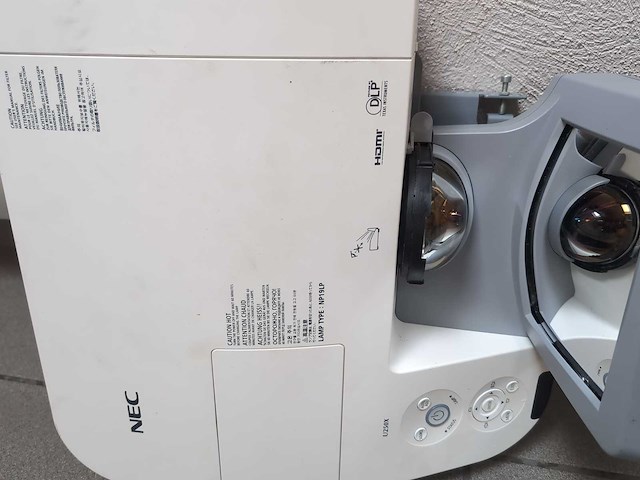 Nec - smartboard - kantoormedia - afbeelding 2 van  8