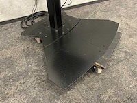 Nec m651 - 65" 4k uhd monitor met statief - afbeelding 16 van  19