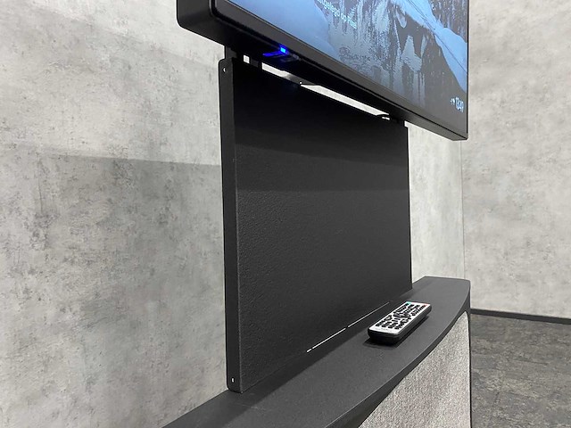 Nec multisync m431 pcap - 43" 4k uhd monitor met statief - afbeelding 24 van  25