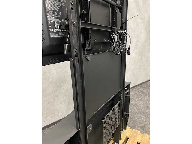 Nec multisync m431 pcap - 43" 4k uhd monitor met statief - afbeelding 8 van  25