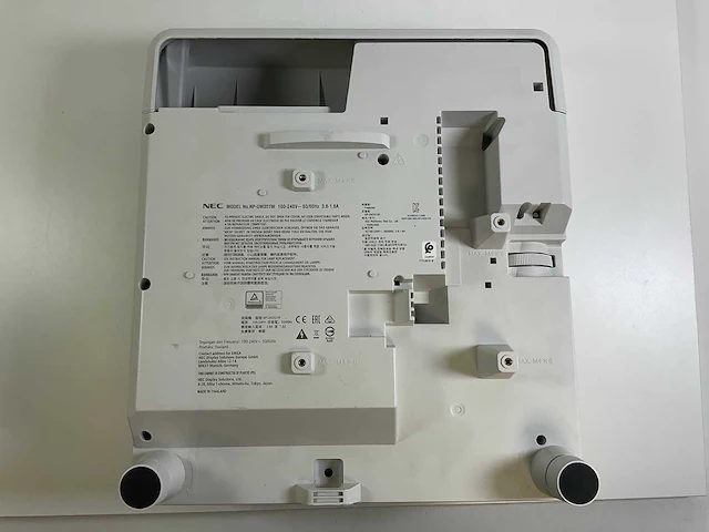 Nec (np-um351w) 3.500 lumen wxga projector (574 lamp hours) - afbeelding 5 van  6