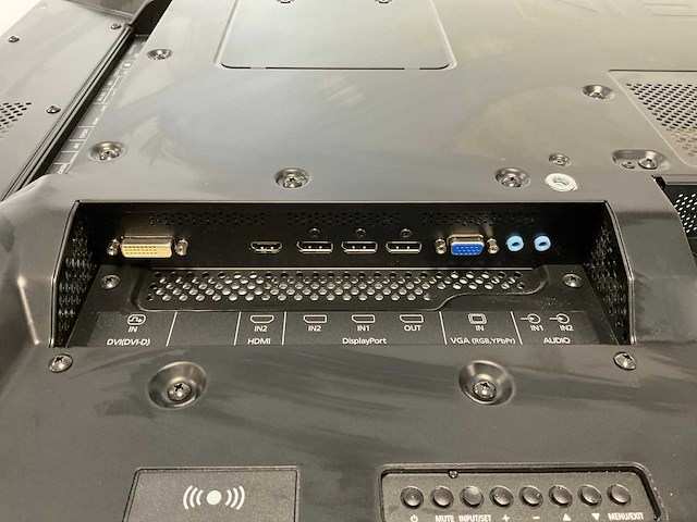 Nec (v484) 48”, 1920x1080 (fhd) lcd monitor - afbeelding 6 van  7