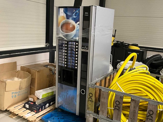 Necta astro warme drankenautomaat - afbeelding 1 van  6