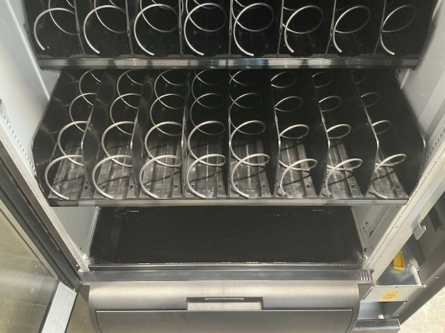Necta swing combi-automaat verkoopautomaat - afbeelding 4 van  6