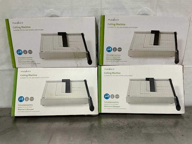 Nedis - 210 x 297 mm pacu110a4 papiersnijmachine (4x) - afbeelding 1 van  4