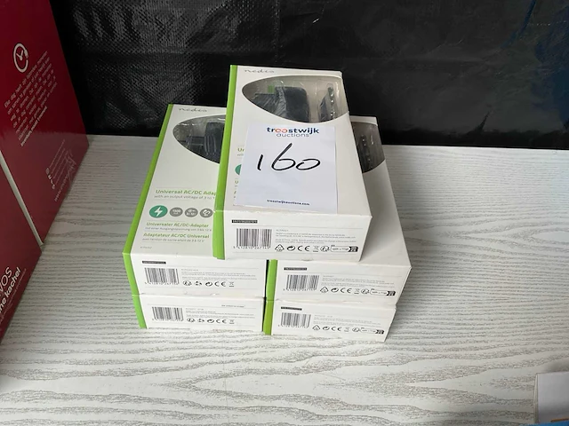 Nedis universele ac/dc adapter (5x) - afbeelding 1 van  3