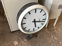 Nedklok stationsklok - afbeelding 1 van  2