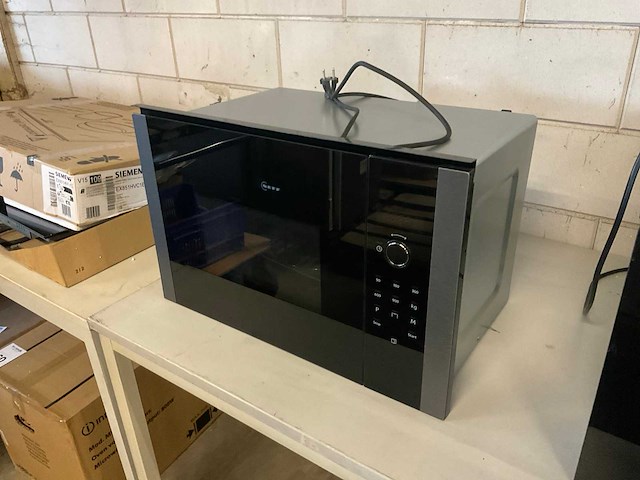 Neff hlag53.0 inbouw magnetron - afbeelding 2 van  4