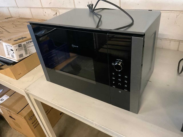 Neff hlag53.0 inbouw magnetron - afbeelding 3 van  4