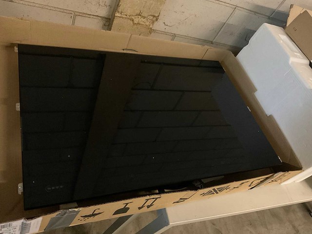 Neff t58yyv4c0 5-zone inductiekookplaat - afbeelding 1 van  3