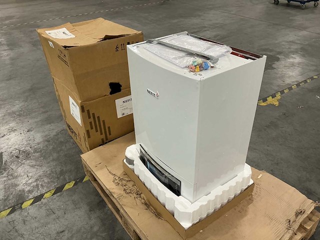 Nefit enviline idu split 8-15e warmtepomp binnenunit - afbeelding 4 van  6