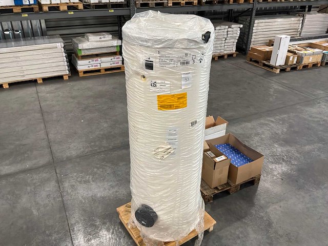 Nefit hr-300 warmtepompboiler - afbeelding 1 van  13