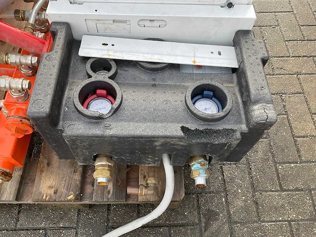 Nefit topline hr50 cv-verwarmingsinstallatie met vloerverdeler - afbeelding 4 van  7